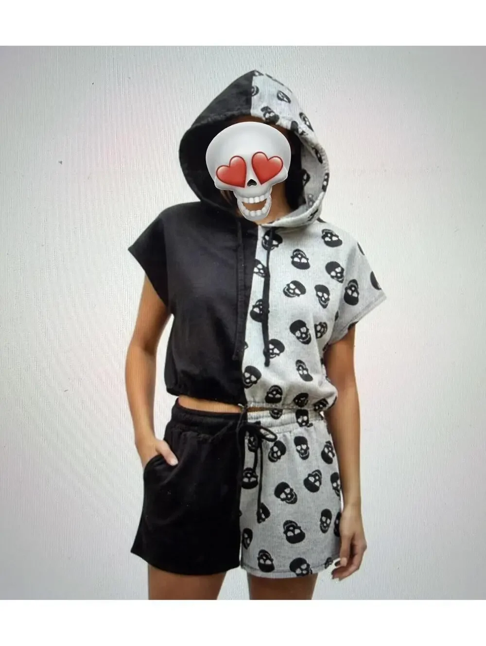 OUTFIT 2 PIECE Two-Tone Skull Print Hooded Crop Top and Shorts Set SIZE MED 7 9